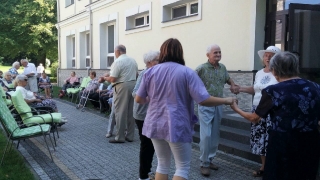 Zabawa taneczna na świeżym powietrzu