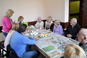 Przygotowania do Świąt Wielkanocnych w Domu Seniora
